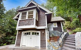 Serene Redwood Retreat